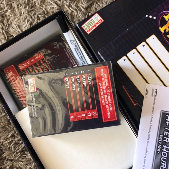 NWT never played Family Feud Game ADULT edition! - Picture 5 of 7